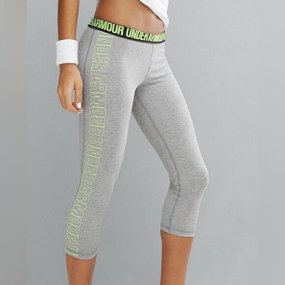 NWT Under Armour Capri Leggings W/Side Logo (Large) - Picture 2 of 7